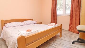 Ferienhaus (Four bedroom Holiday Home with Terrac)