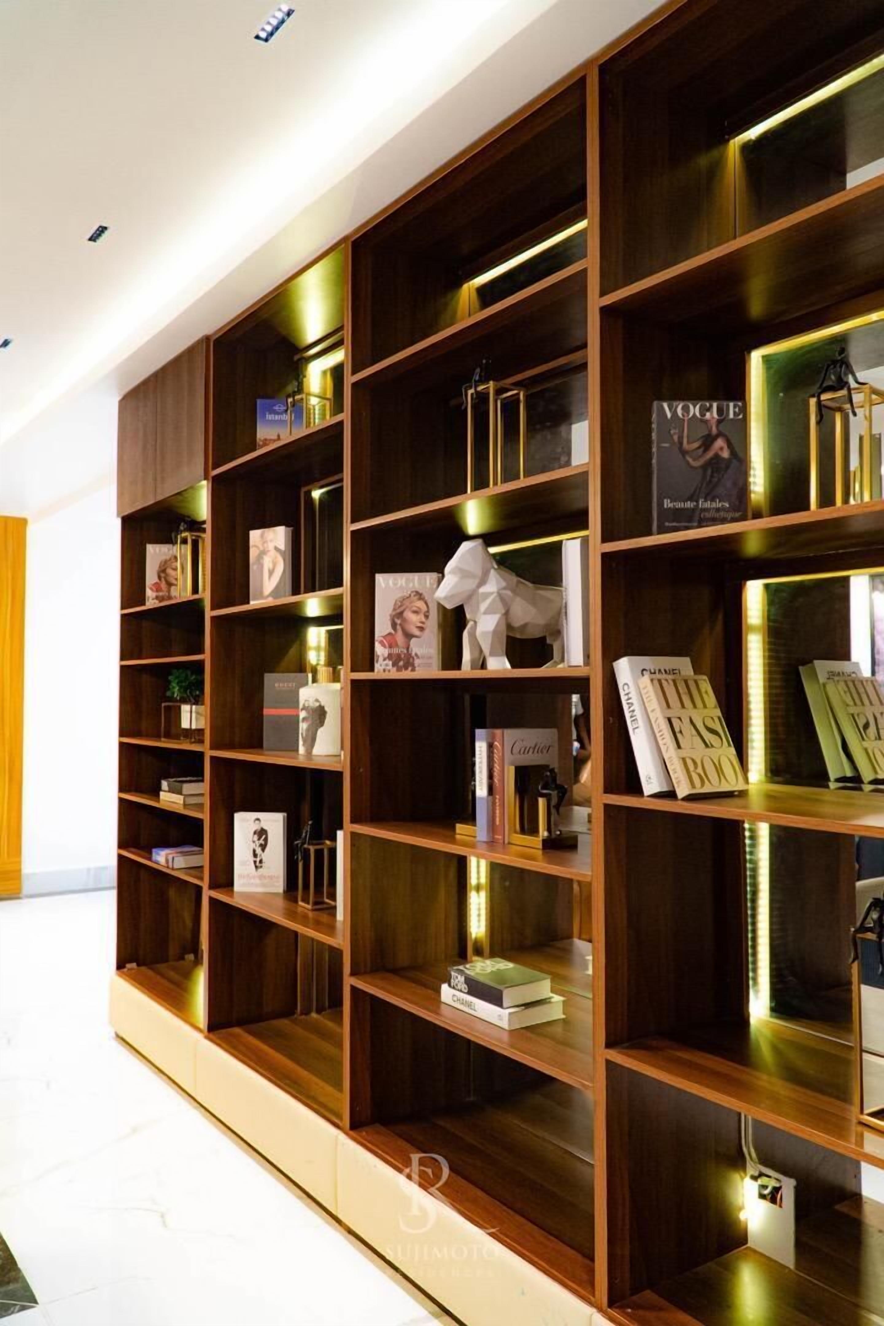 Luxury Apartment | Living area | Flat-screen TV