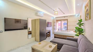 Studio Comfort | Area keluarga | Televisi layar datar 40-inci dengan saluran TV digital