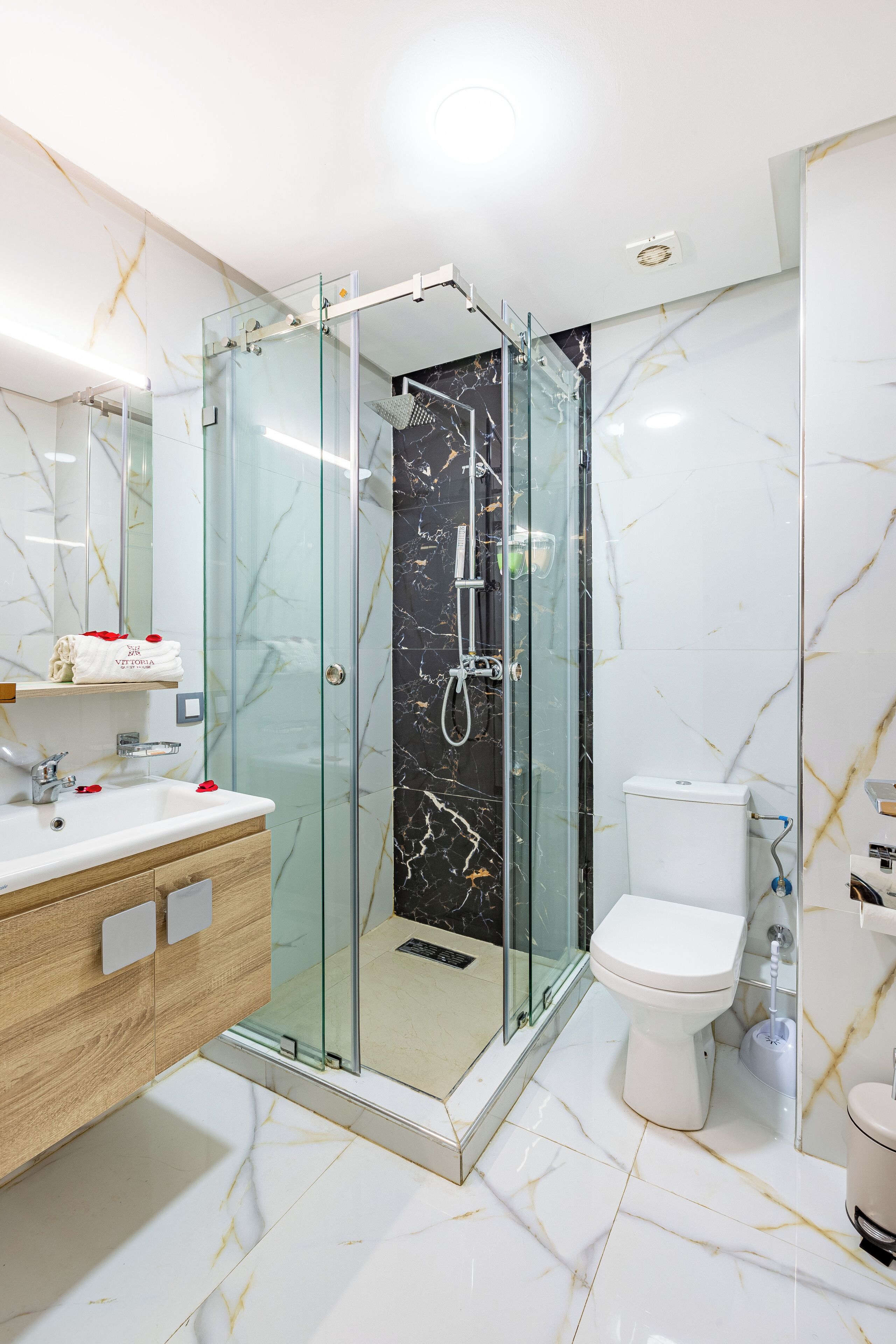 Comfort Studio | Bilik Mandi | Pancuran mandi, hulu semburan mandi hujan 