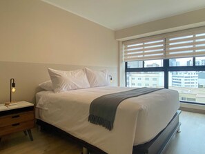 3 dormitorios, escritorio, tabla de planchar con plancha y wifi