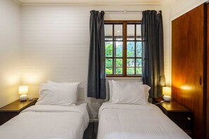 4 soveværelser, skrivebord, strygejern/strygebræt, weekendseng