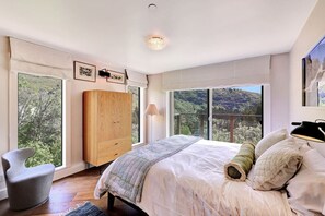 3 chambres, fer et planche à repasser, Wi-Fi gratuit, draps fournis