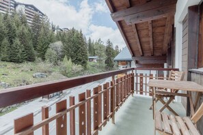 Outdoor dining - Appartement à Côté des Remontées Mécanique (Vex)