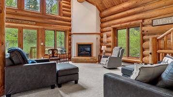 TV connectée, cheminée, baby-foot