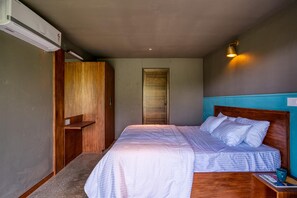 5 bedrooms, in-room safe, WiFi, bed sheets - Kalani Stays (Vythiri)