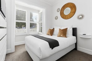 Five Bedroom Townhome | 5 bedrooms, free WiFi - Freemans Bay Home by Urban Rest (Auckland)