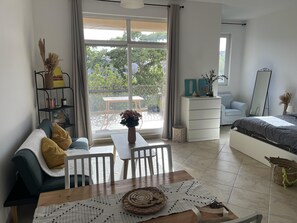 View from property - Dubai Green Oasis Retreat (Dubai)