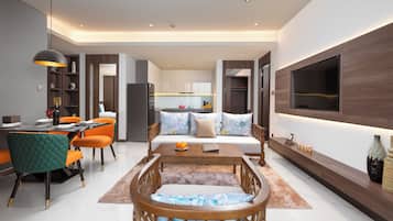 Executive Three Bedroom Suite City View or River View | Living area