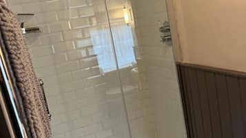 Double Room, Private Bathroom | Bathroom