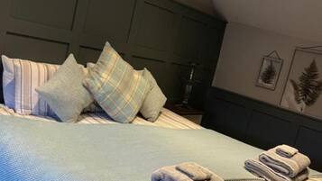 Deluxe Double Room, Private Bathroom