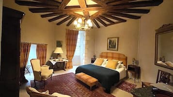 8 habitaciones, wifi y ropa de cama