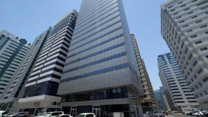 Exterior - Cozy 1 BHK Furnished Apartment in Palette Tower in Tourist Club Area (Abu Dhabi)