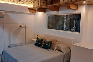 1 sovrum och sängkläder