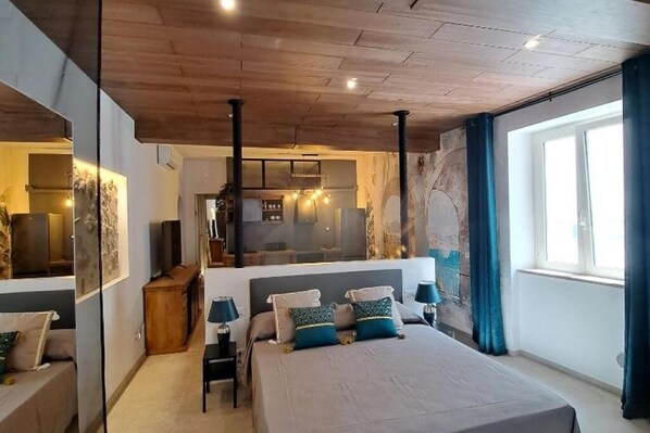 1 chambre, literie fournie