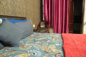 1 bedroom, free WiFi, bed sheets