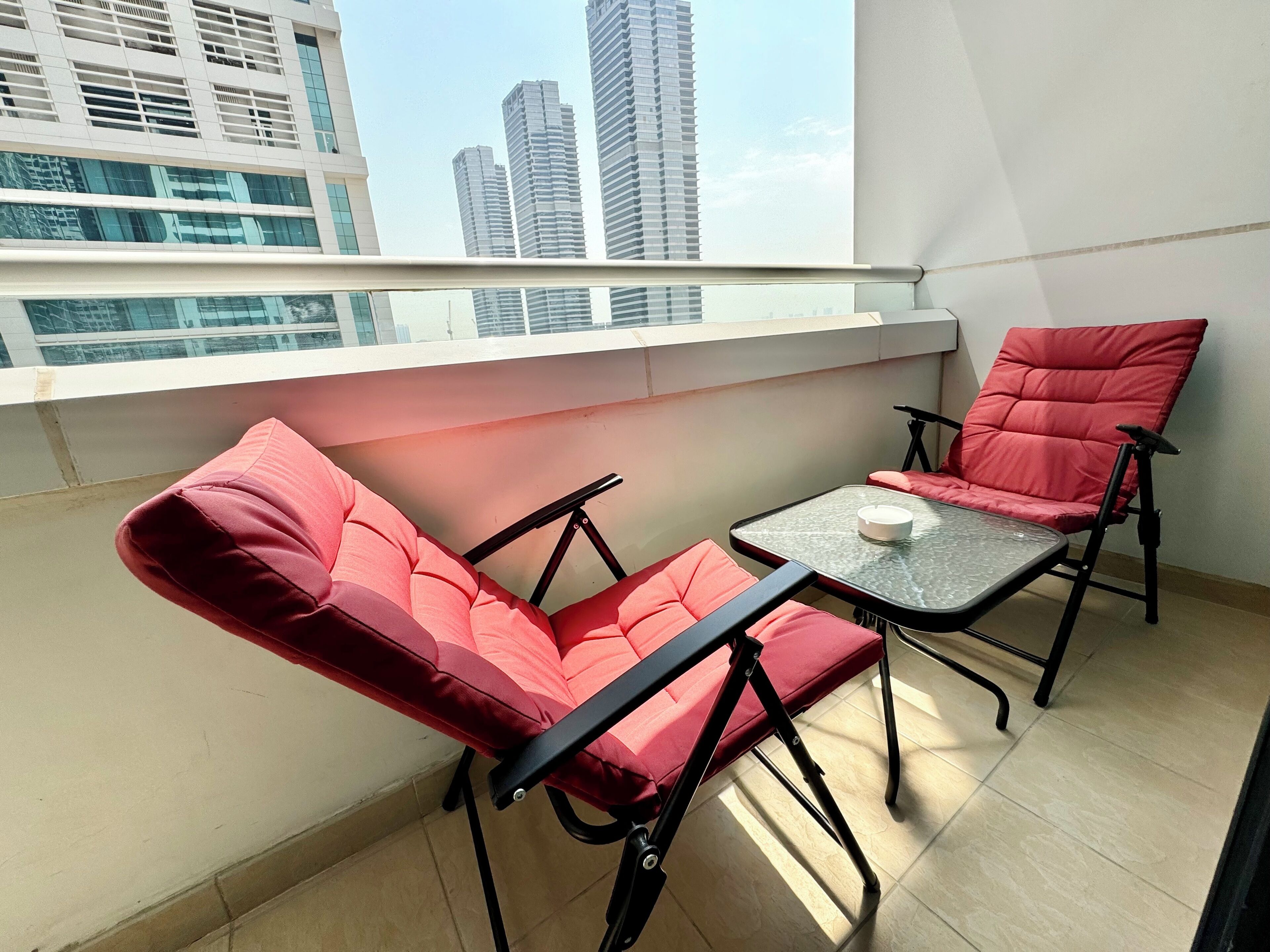 Apartamento luxo, vista para a cidade | Sacada