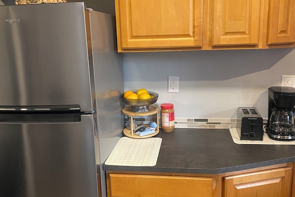 Geladeira, micro-ondas, fogão, cooktop
