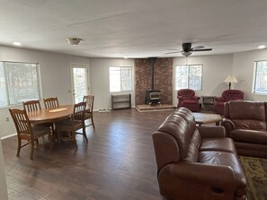 Interior - Relaxing Pinetop Getaway (Pinetop-Lakeside)