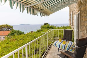 Lejlighed (Apartments Villa Mare - One Bedroom A) | Terrasse/gårdhave