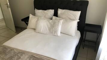 2 chambres, bureau, fer et planche à repasser, Wi-Fi gratuit