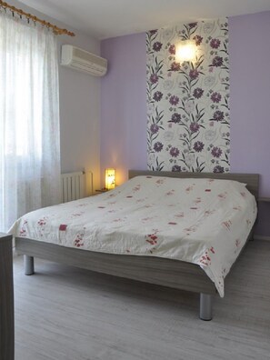 Apartment (Apartments Profaca - Two Bedroom Apar) | 2 bedrooms, cribs/infant beds, free WiFi - Apartments Profaca (Rab)