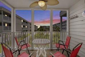 Property grounds - Pelican's Landing Unit 133 - Courtyard view (Myrtle Beach)