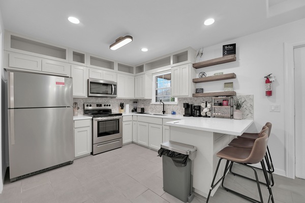 Frigorífic, microones, forn i placa de cuina