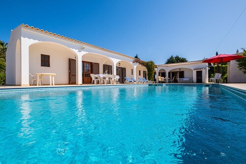 Villa Brid's Countryside Retreat