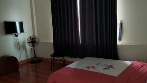 Standard Double Room, 1 King Bed, Smoking - Minh Long Guesthouse - Quang Truong (Thuc Phan)