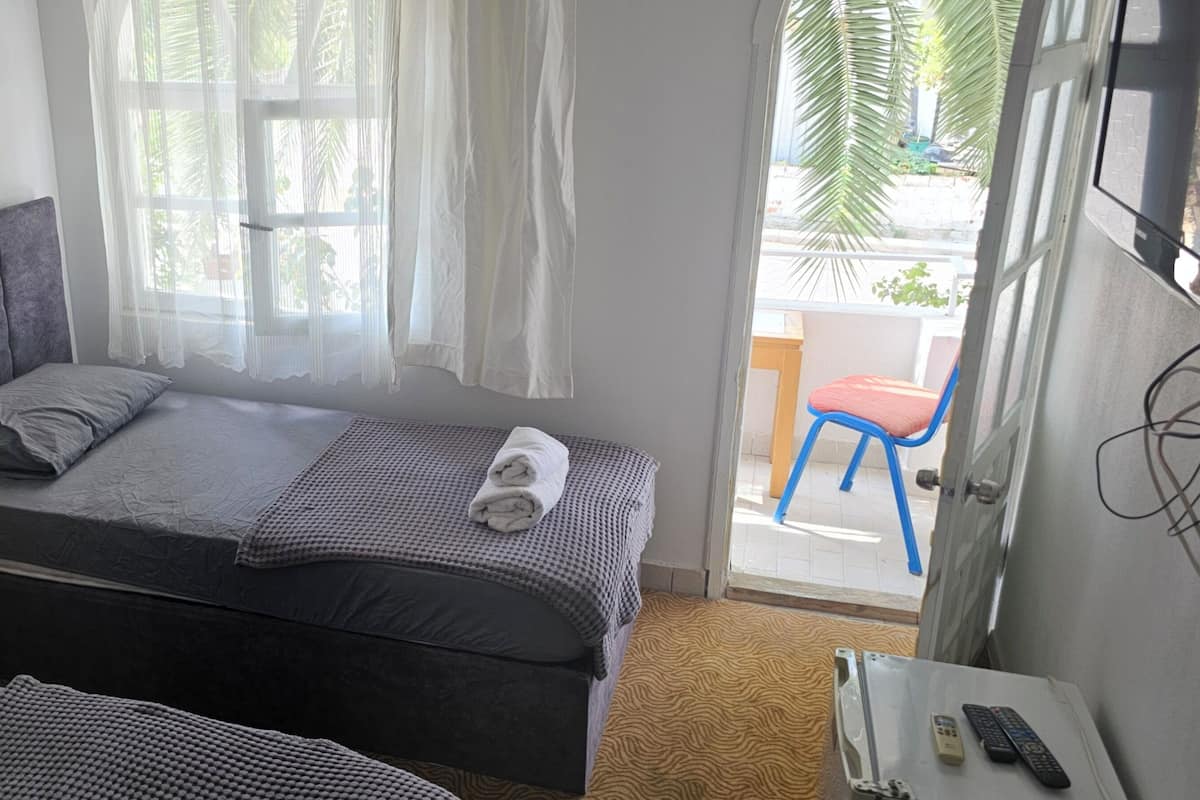 Basic Triple Room | 1 bedroom, premium bedding, free WiFi, bed sheets