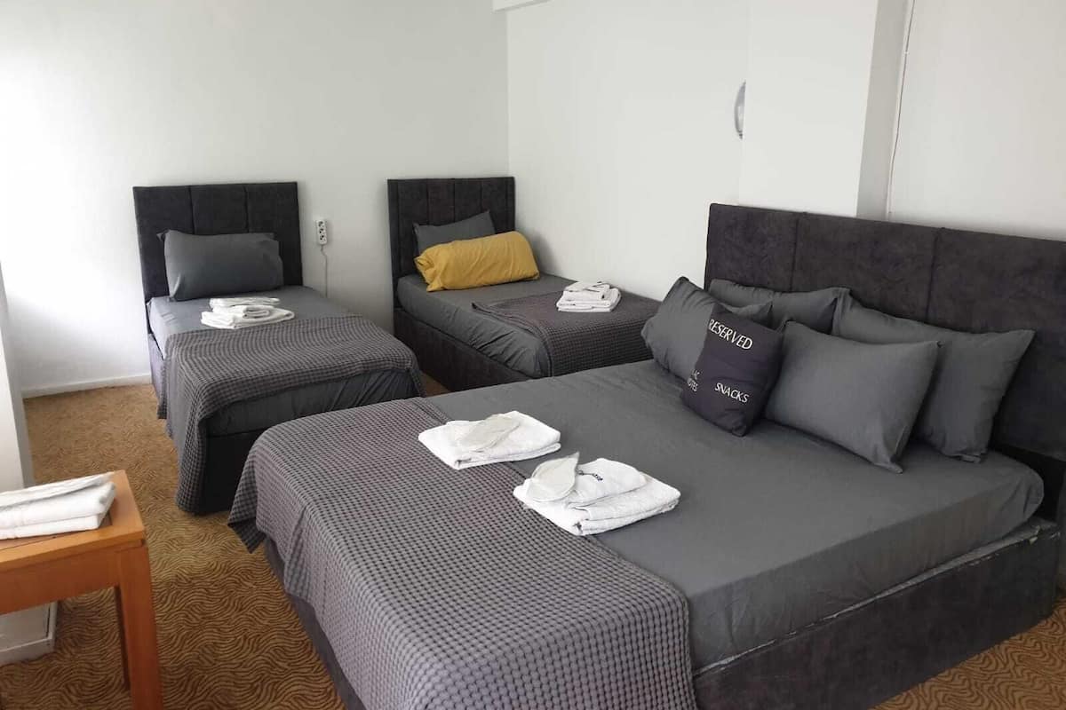 1 bedroom, premium bedding, free WiFi, bed sheets
