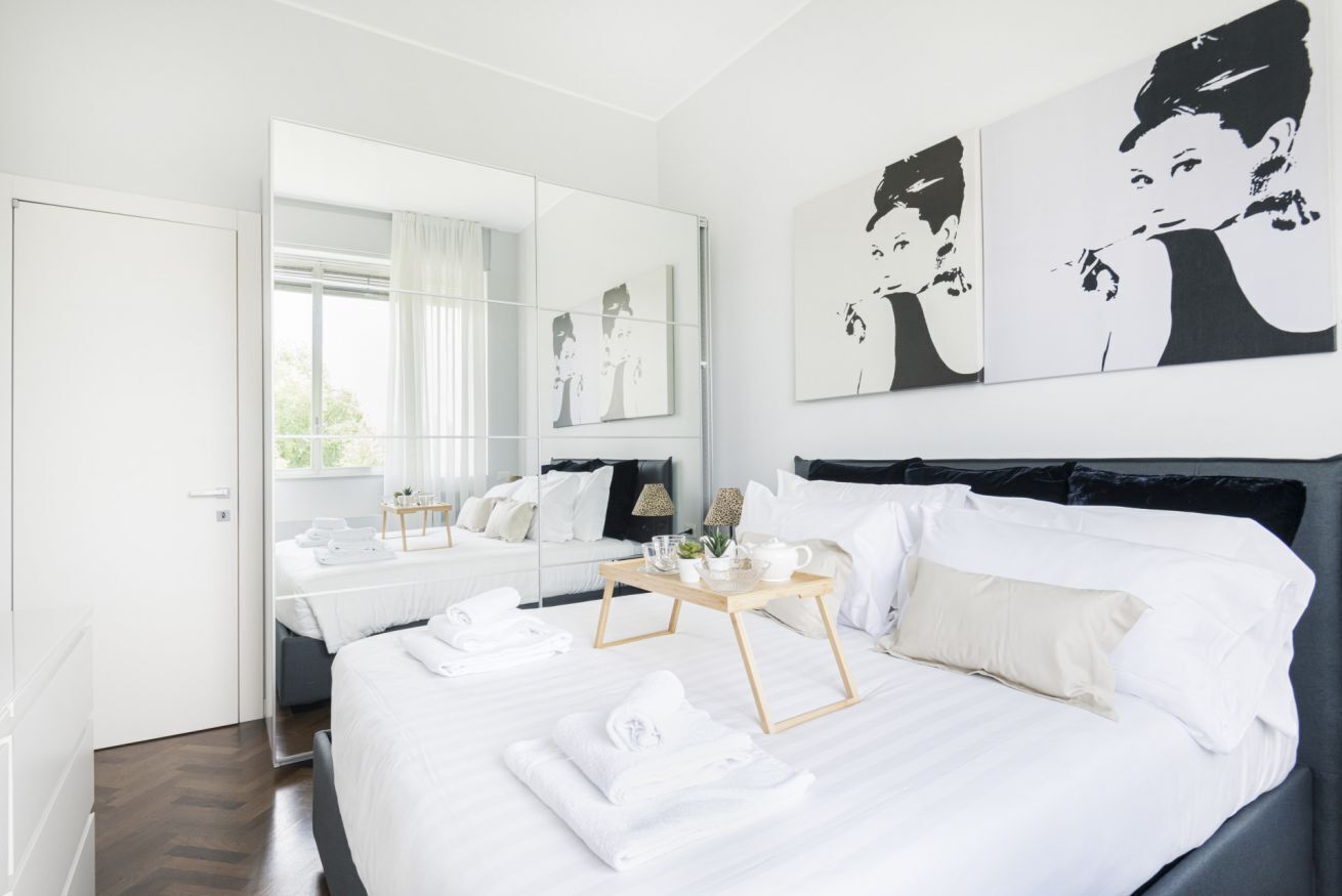 1 dormitorio, tabla de planchar con plancha, wifi y ropa de cama