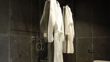 Loft | Badezimmer | Haartrockner, Handtücher, Seife, Shampoo
