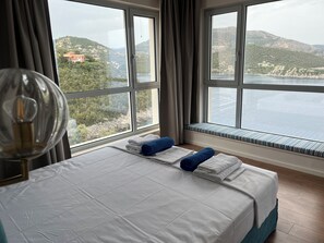 4 quartos, Wi-Fi de cortesia, roupa de cama