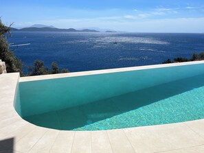 Outdoor pool - Villa Infinia - Lefkada (Sivota)