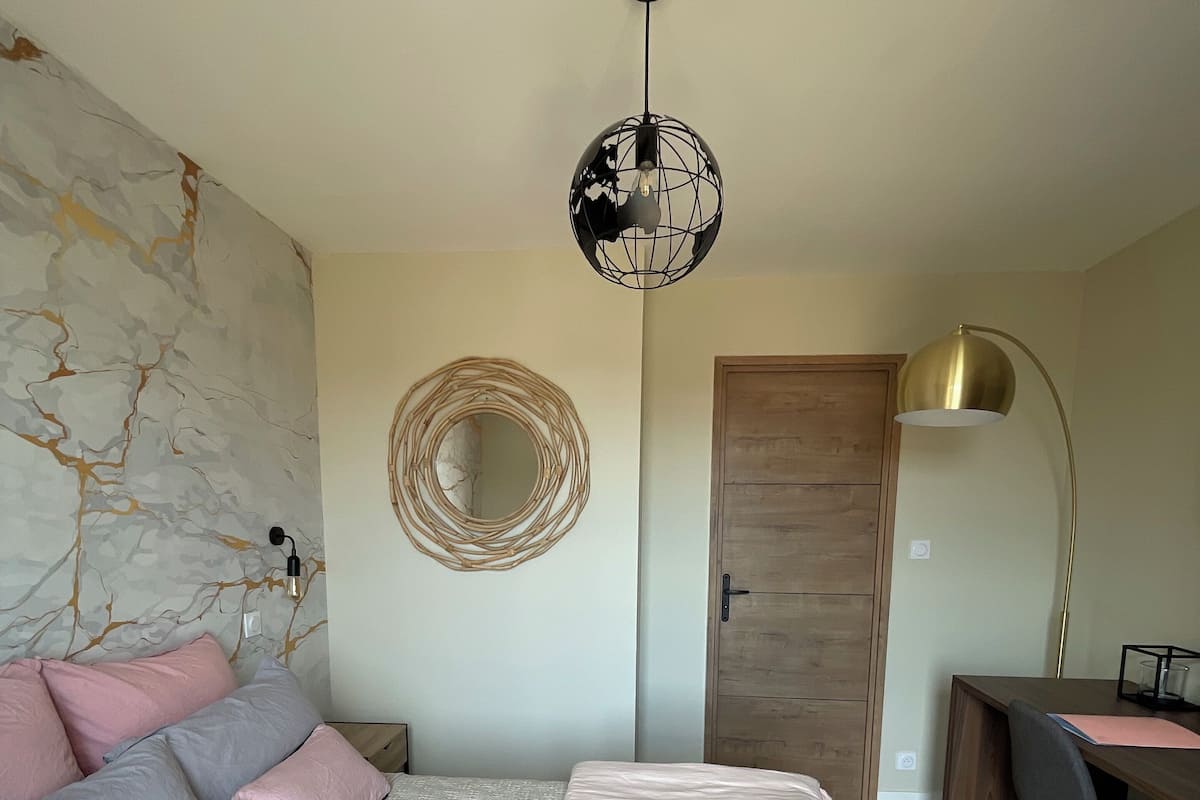 Comfort Room, City View | Blackout drapes, soundproofing, iron/ironing board, free WiFi