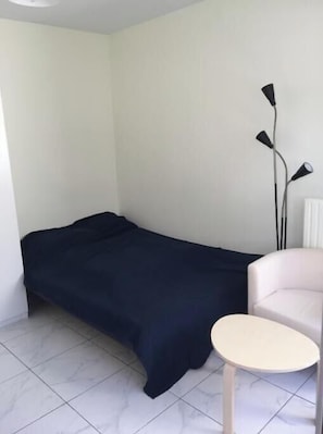1 室のベッドルーム、WiFi、ベッドシーツ