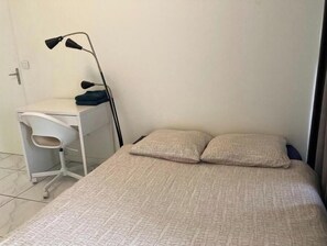 1 室のベッドルーム、WiFi、ベッドシーツ