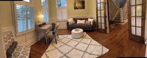 Living area - Heart of Savannah (Savannah)