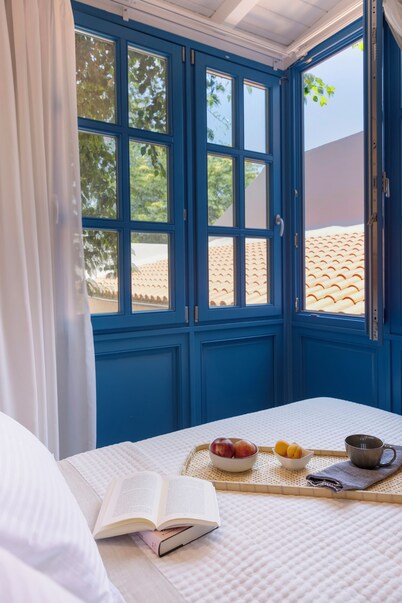 Stunning Villa steps away from the Acropolis