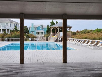 New Listing! Pet Friendly, super close to beach, views, private pool, hot tub!