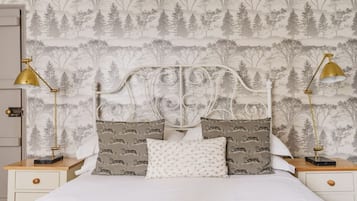 3 bedrooms, iron/ironing board, travel crib, WiFi