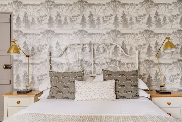 3 bedrooms, iron/ironing board, travel cot, WiFi