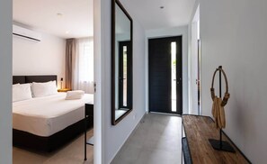 2 bedrooms, iron/ironing board, WiFi, bed sheets - Blue Bay Haven Summar (Blue Bay Golf &amp; Beach Resort)