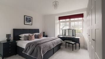 3 Schlafzimmer, Bügeleisen/Bügelbrett, Reisekinderbett, kostenloses WLAN