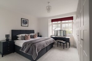 3 Schlafzimmer, Bügeleisen/Bügelbrett, Reisekinderbett, kostenloses WLAN
