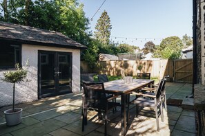 Outdoor dining - Crossriggs- beautiful detached home (Cumbria)