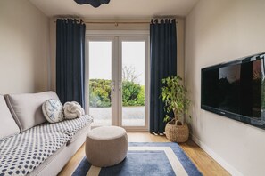 Smart TV, fireplace, books - Sylvan Wood, gorgeous views (Cumbria)