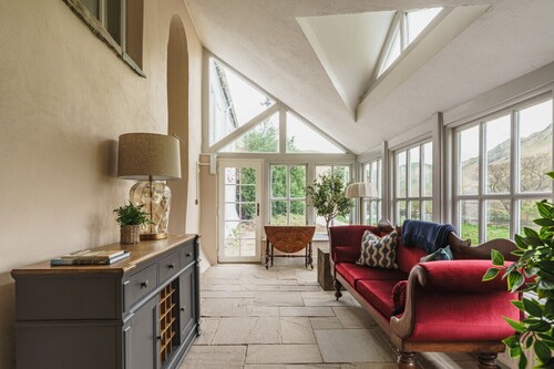 Mellguards: Idyllic 4-Bed Country Cottage